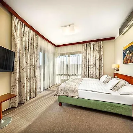 Wellness Happy Star Hotel