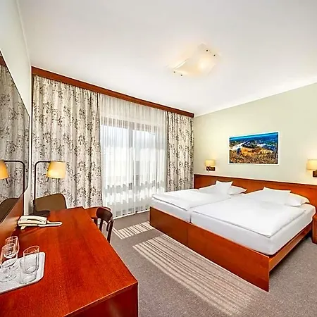 Wellness Happy Star 4* Znojmo